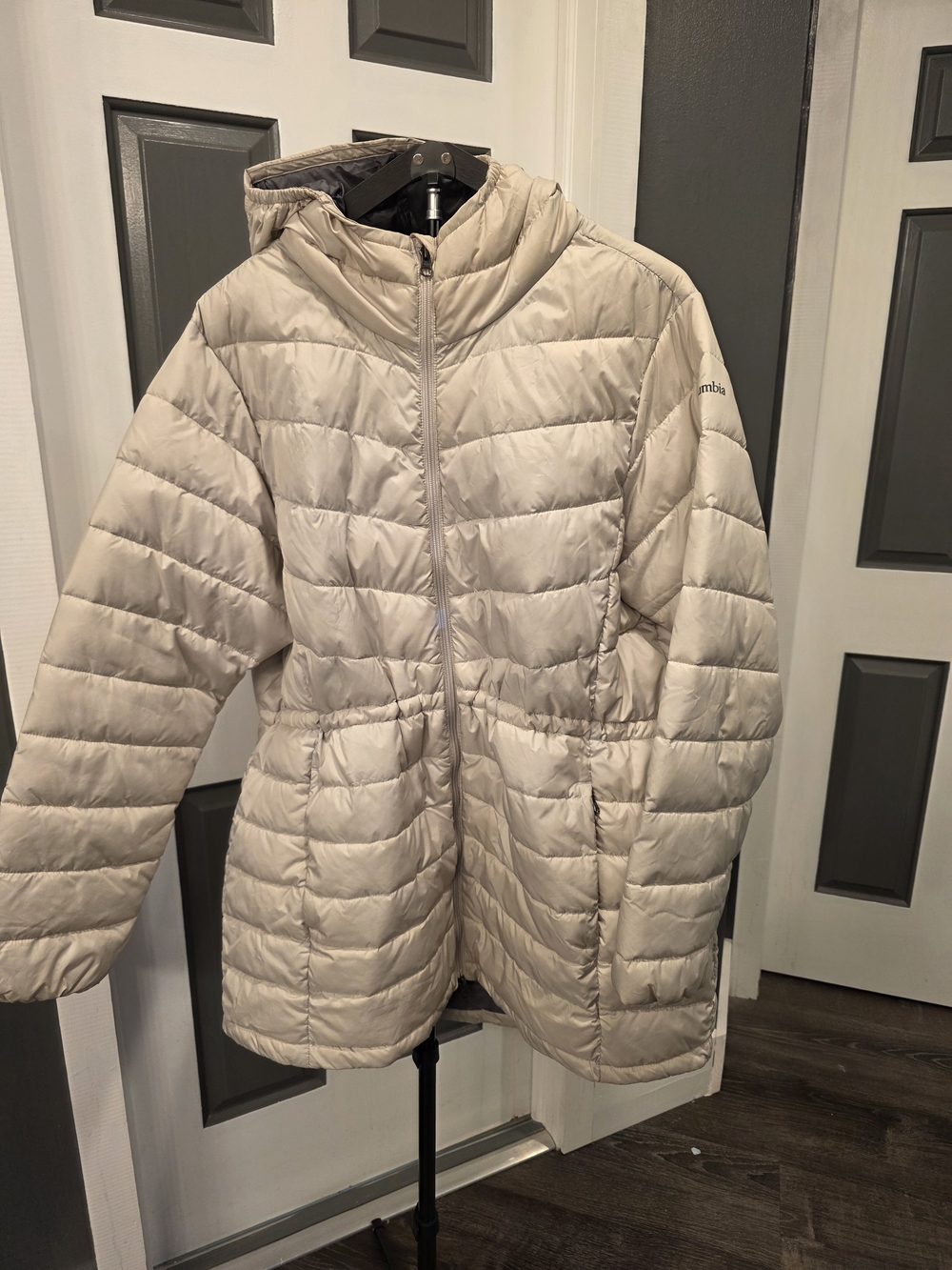 Columbia Women's Cream Packable Puffer Jacket with Hood